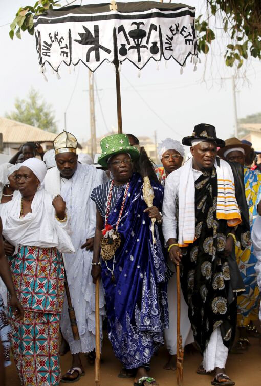 GRANDS SORCIERS VOYANT DU BENIN CONFRERIE DES MARABOUTS DU BENIN