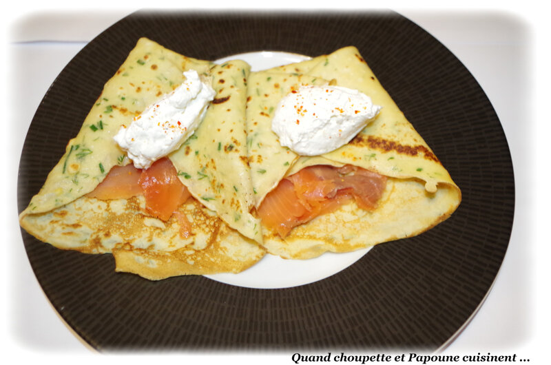 crêpes aux herbes, saumon fumé et crème citronnée-8215