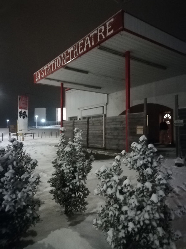 Station theatre sous la neige photo marion bourdain