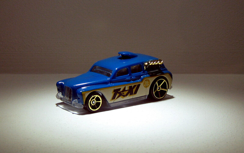 Cockney Cab II (Hotwheels) 01