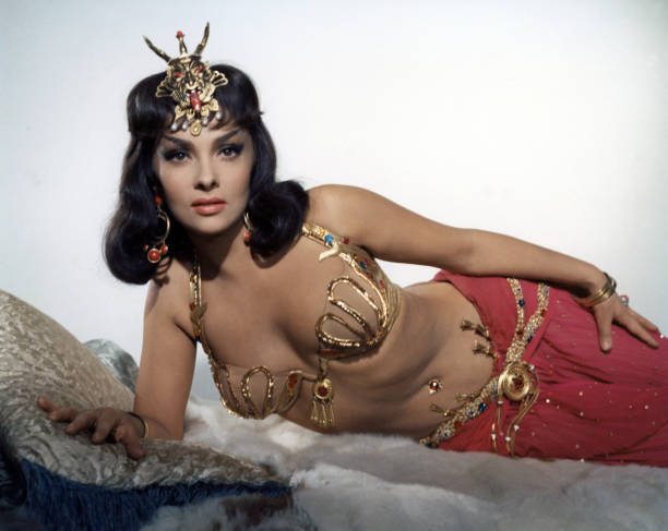 HALLOWEEN-Gina_Lollobrigida-1959-solomon_and_sheba