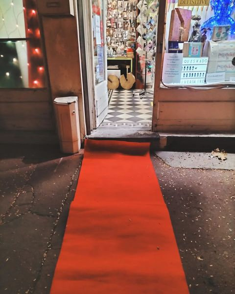 tapis rouge magasin