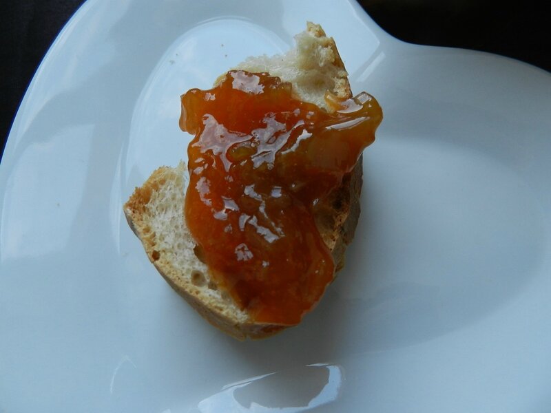 confiture rhubarbe/abricot c'est pas d'la tarte