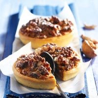 tartelettes-aux-noix3_581532-2-fre-FR_tartelettes-aux-noix