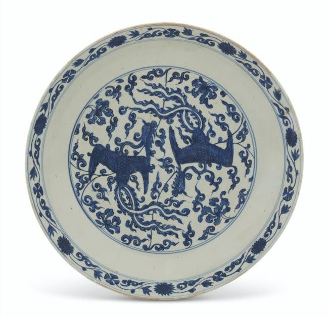 A large blue and white 'Phoenix' dish, Ming dynasty, 16th century