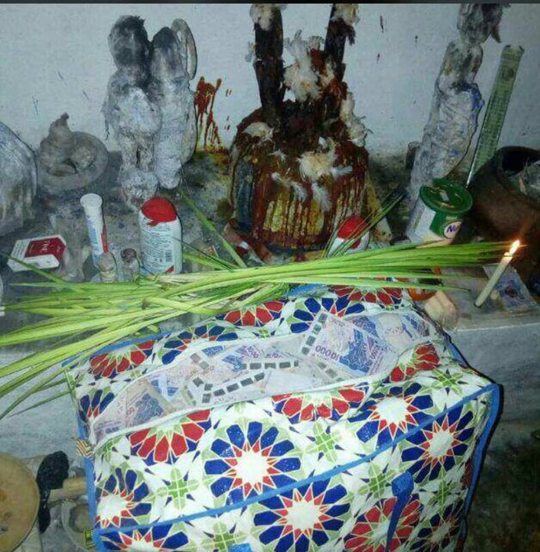 ATTIREZ DE L'ARGENT PAR