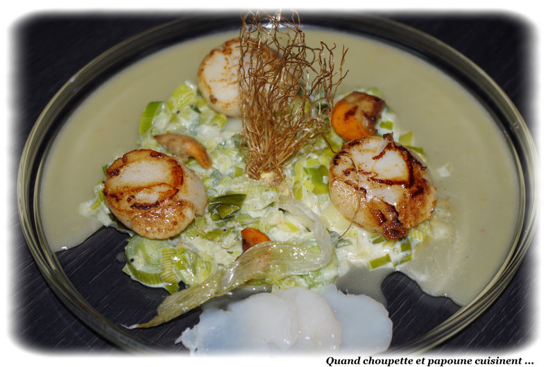 Saint-jacques poêlées fraîches et fondue de poireaux vanillée-3897