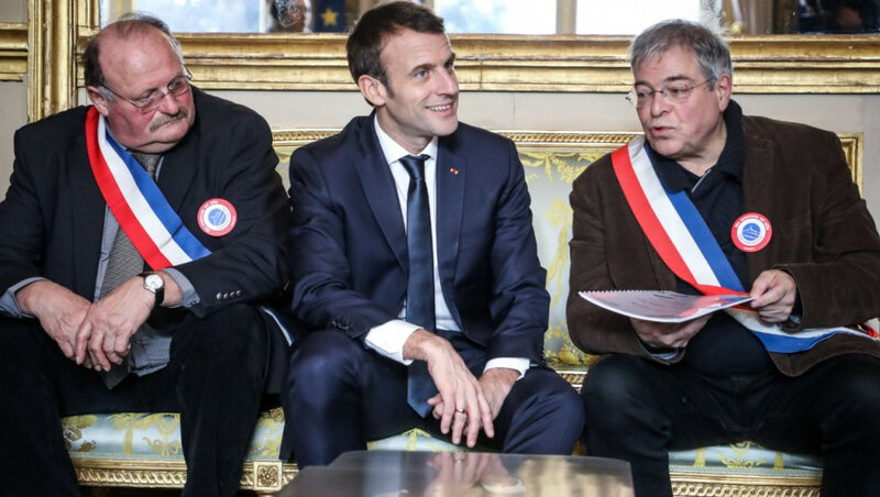 macron-maires-150119-m