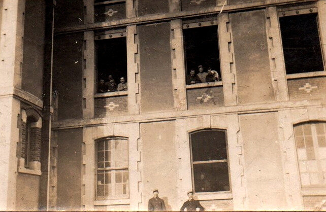 03 Caen, Quartier Claude Decaen, les bâtiments principaux, arrière, 1918