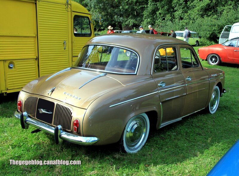 Renault ondine de 1962 (32ème Bourse d'échanges de Lipsheim) 02