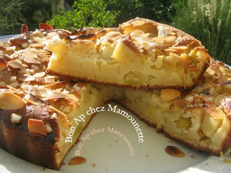 Pommes, amandes, petits suisses, beurre salé = le « bô » gâteau 022