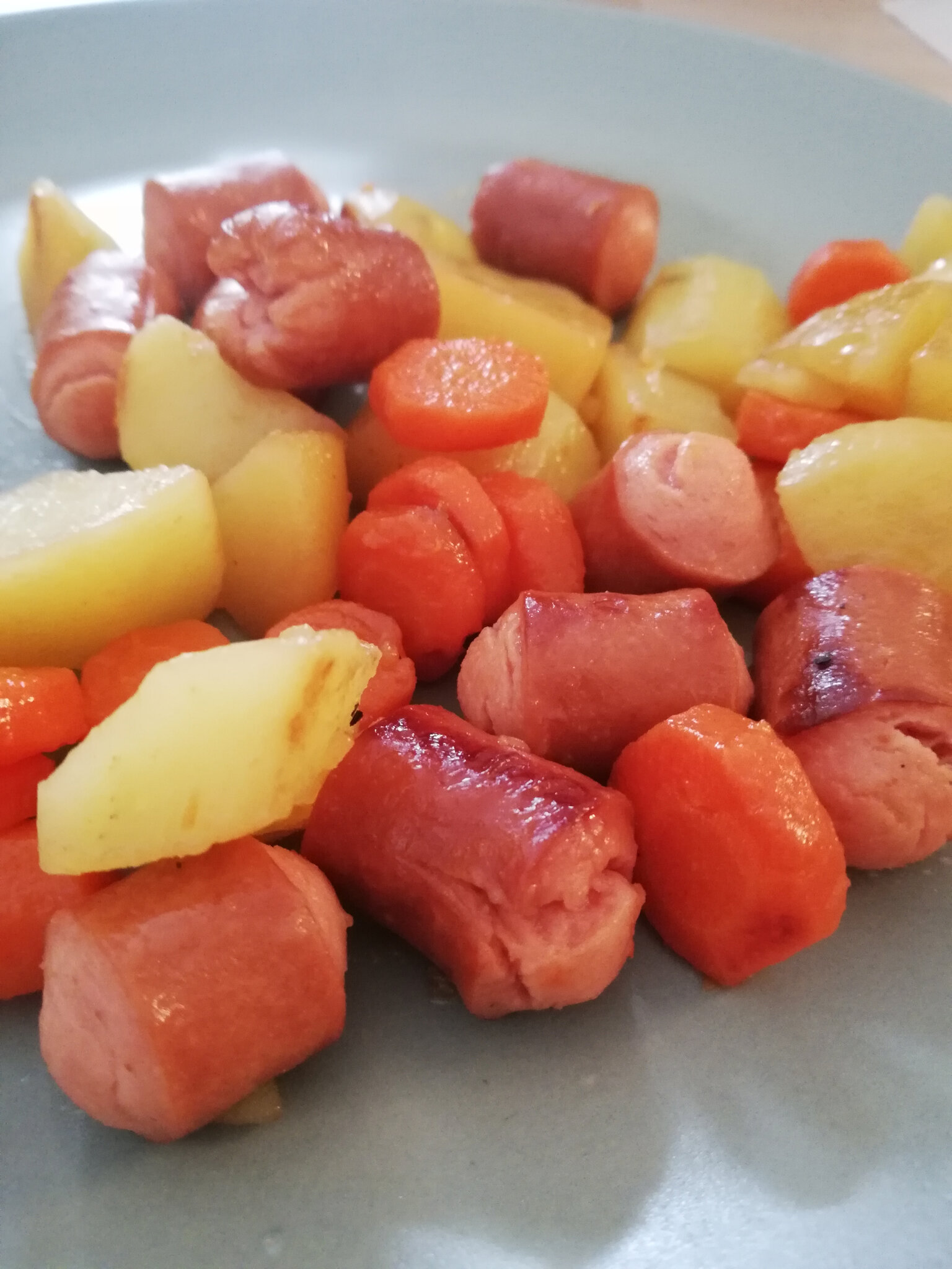 Recette de poêlée Carottes Pomme de Terre et knaki au Cookéo - SandOline