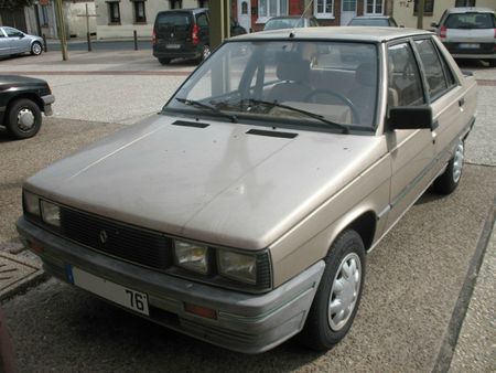 Renault9Broadwayav1