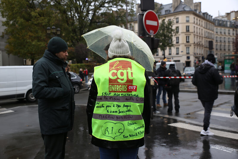 Gilets Jaunes 55 Des Français Approuvent Le Mouvement Un