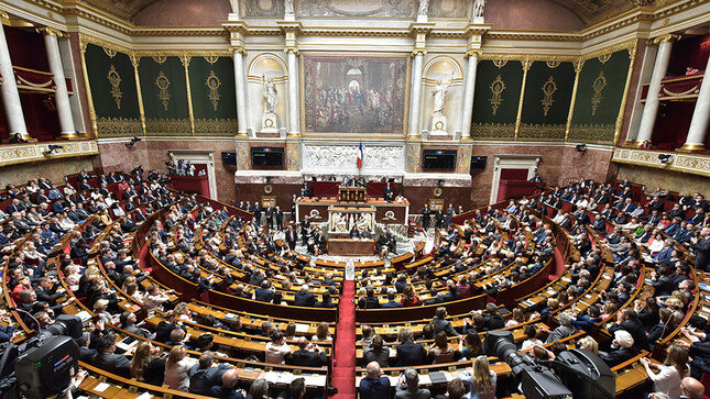 panorama-hemicycle-juin-2017_slide_full
