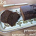 Cake aux pruneaux, mélasse et sarrasin