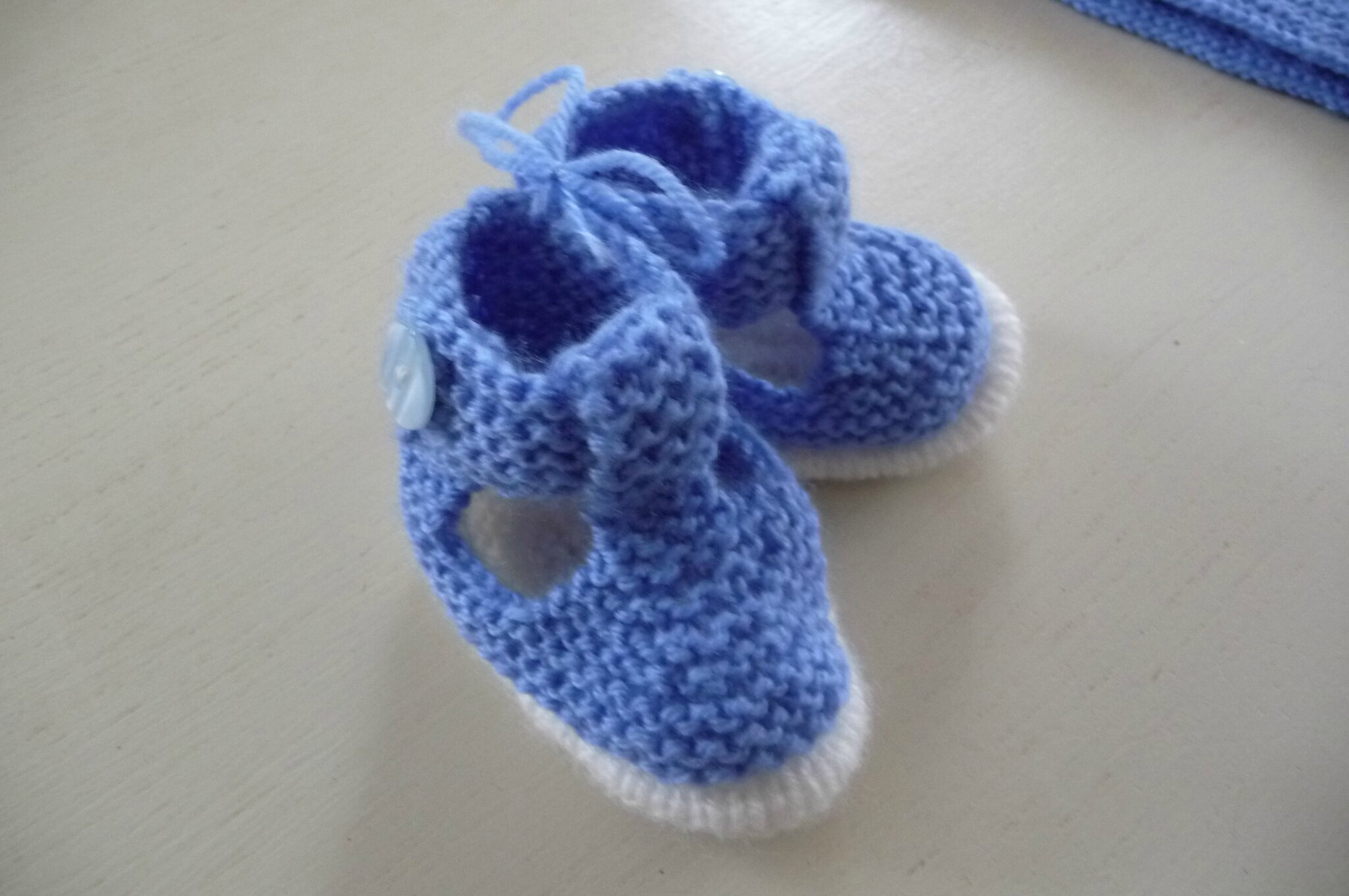 Des chaussons basket pour bébé - La Malle aux Mille Mailles