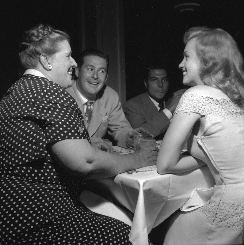 1949-06-21-e-warrensburg-hotel-023-1