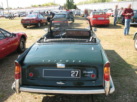 TriumphHerald1200cabar