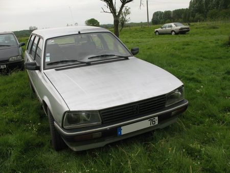 Peugeot505GRDbkav