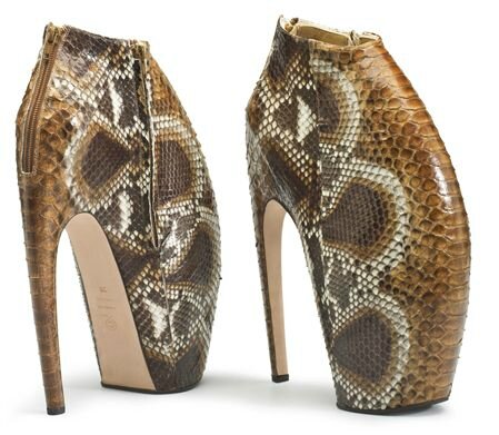 Alexander Mcqueen S Fantastical Armadillo Boot For Unicef To Support Unicef S Nepal Relief Efforts Alain R Truong