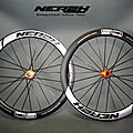 Roues carbone frein a disque tubeless