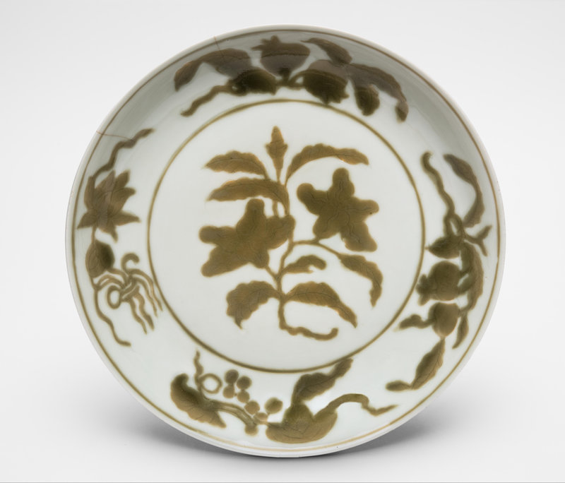 Dish with Gardenia Blooms and Buds, Ming Dynasty, Hongzhi Mark and Period (1488-1505)