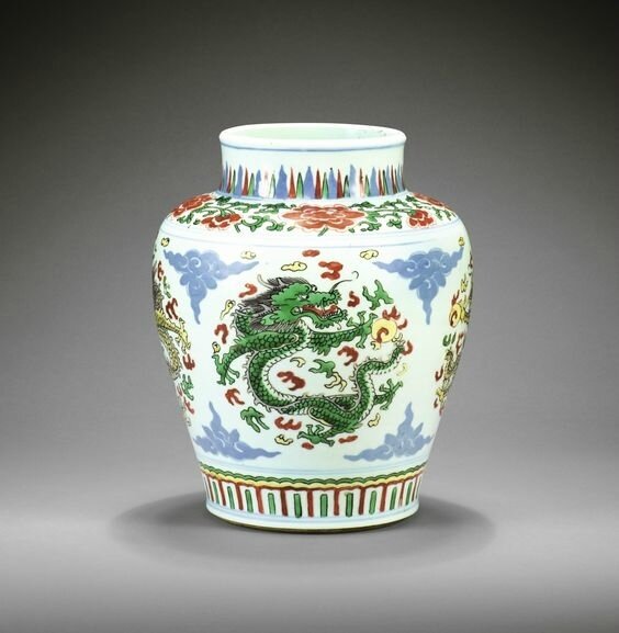 Potiche en porcelaine de la Famille Verte, XVIIe siècle