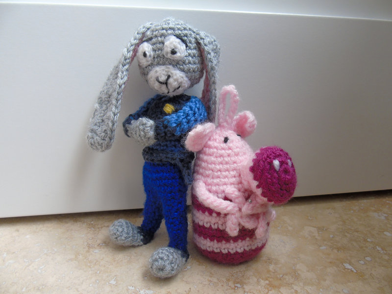 Judy-hopps-au-crochet-et-ronchonchon-duo