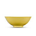 A small yellow-glazed bowl, seal mark and period of jiaqing (1796-1820)