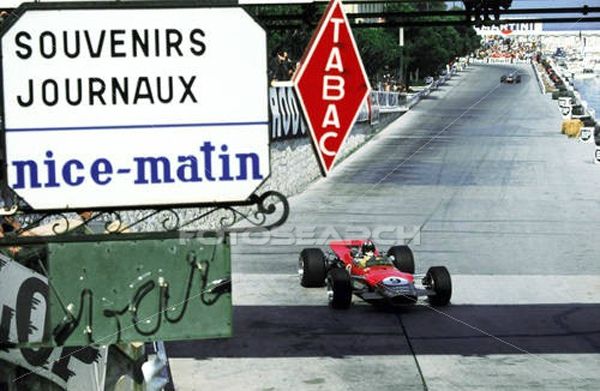 1968-Monaco-32-Hill-Bureau tabac