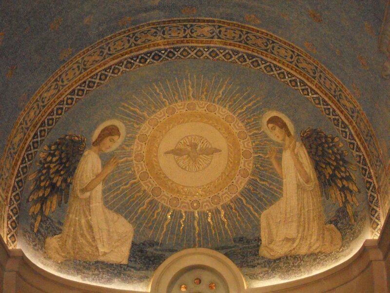 Esprit Saint et anges, basilique de la transfiguration, Mont Thabor