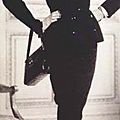 Pauline de Rothschild portant un modèle identique © DR