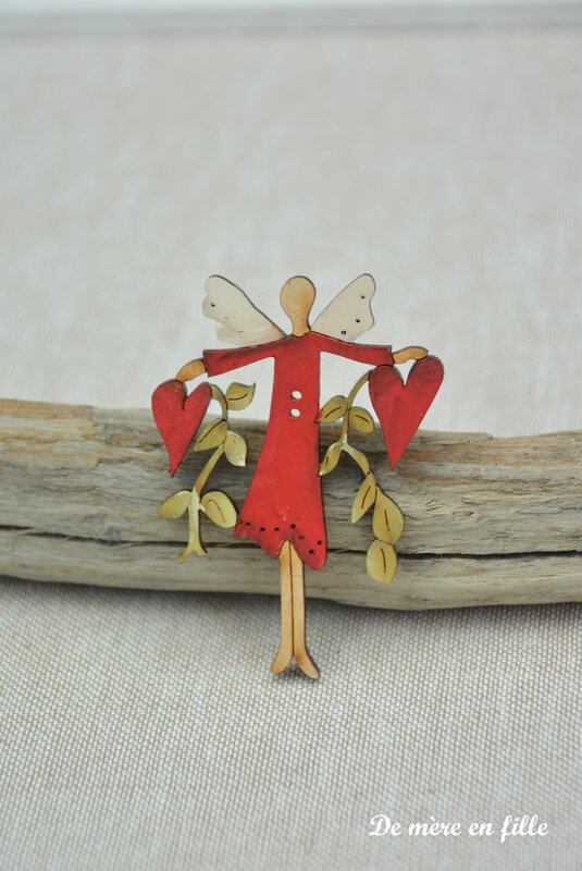ange rouge et coeurs