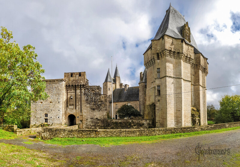 Cherveux, Château des Lusignan (Mélusine, Saint Louis, Prince Noir… (4)