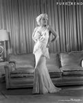 jean_565275_jean_harlow_s_impose_comme_la_blonde_637x0_3