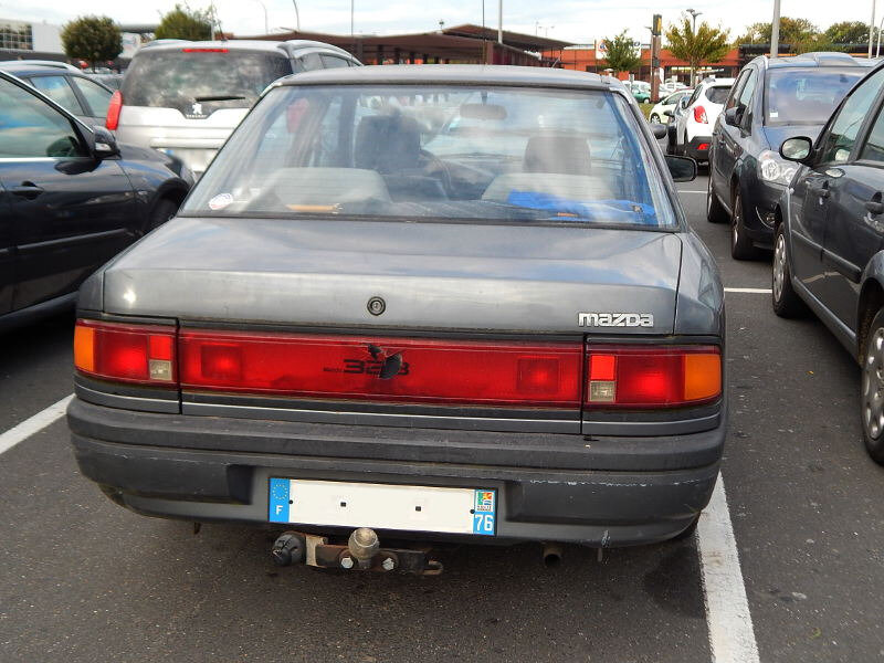 Mazda323BGar