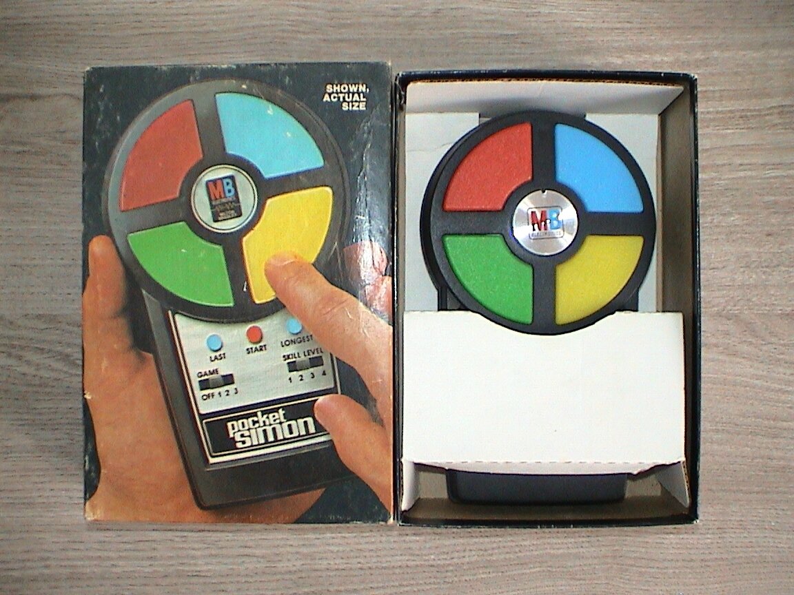 Jeu électronique Simon Pocket MB 1978 - Ma Brocante Vintage