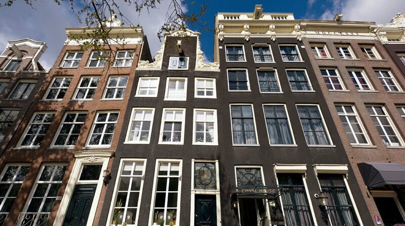 amsterdam-canal-house-299117_1000_560