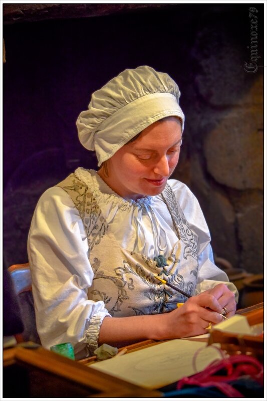 Claire Biteau-Guillemain, dont l’atelier se trouve au Puy-du-Fou, est devenue meilleure ouvrier de France, dans la catégorie enluminure