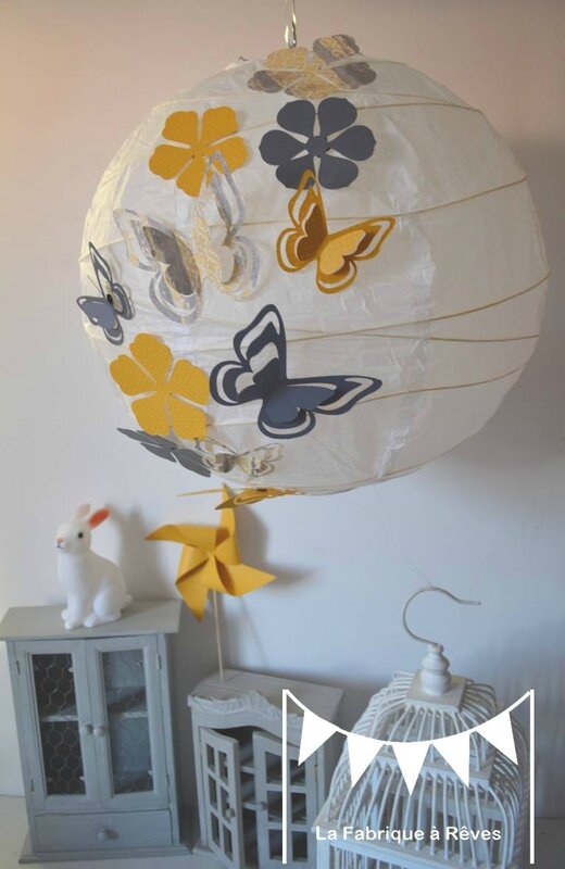 luminaire suspension abat jour papillons fleurs gris jaune décoration chambre enfant fille garçon bébé 3