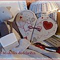 Un coeur brodé qui cache un necessaire à brodeuse.
