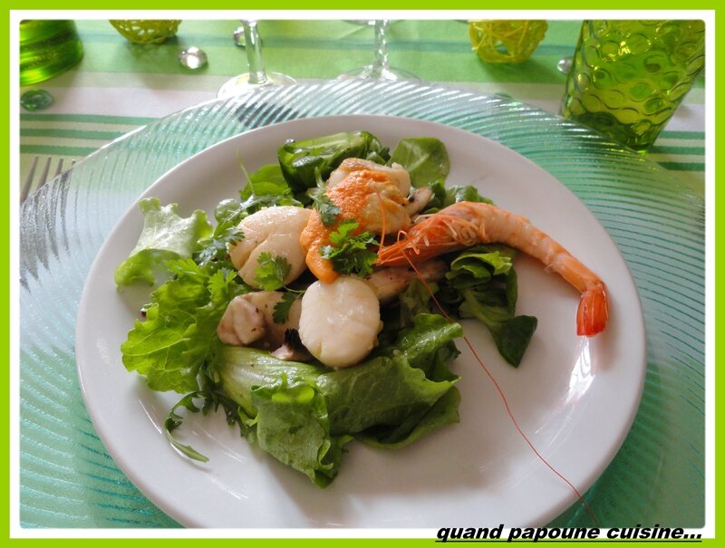 salades mélangées aux fruits de mer-26