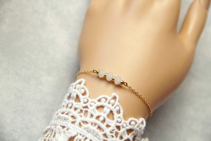 bracelet-porte-bonheur-trio-de-cristal-plaque-or-blanc-opal-2