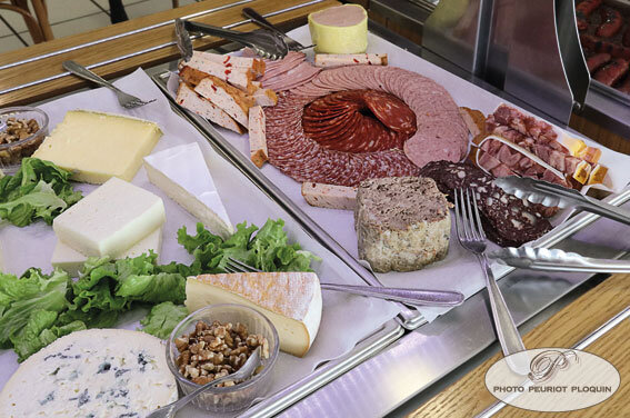 LA_BUFFETERIE_FROMAGES_et_CHARCUTERIES