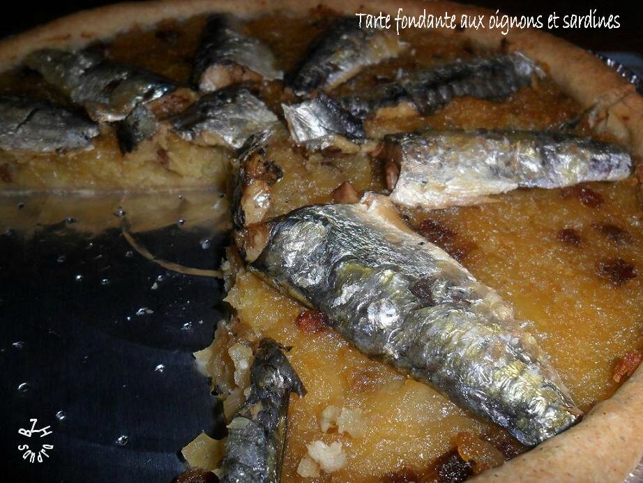 Tarte fondante aux oignons  et aux sardines 98875333_o