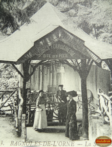 CPA Bagnoles de l'orne Source des Fées muluBrok (1)