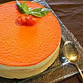 Bavarois frais: mousses de chèvre, tomate basilic, poivrons sur génoise aux lardons