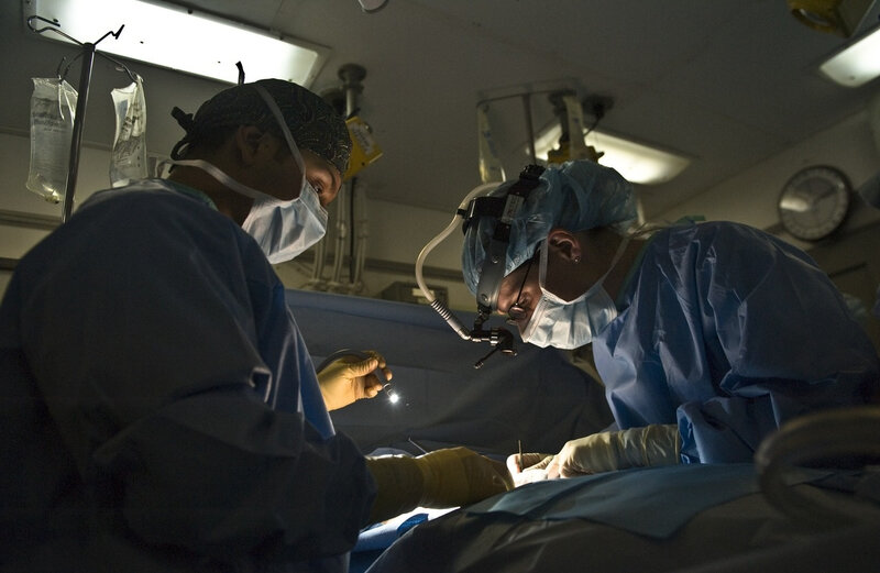 professional-medicine-lights-hospital-doctor-surgery